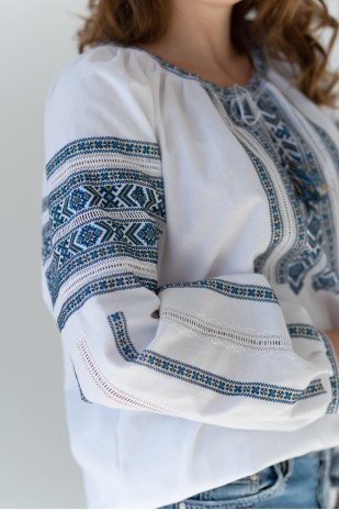 Vyshyvanka VZHR16