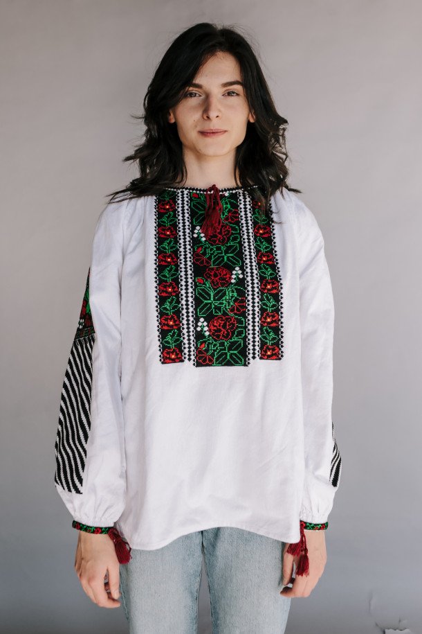 Вишиванка Жіноча VZHR21