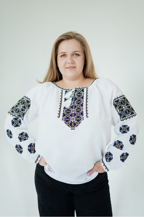 Вишиванка Жіноча VZHKM11