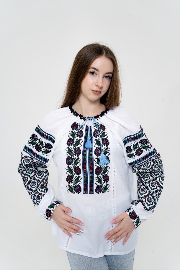 Вишиванка Жіноча VZHLL107