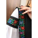Cape embroidered NKV1