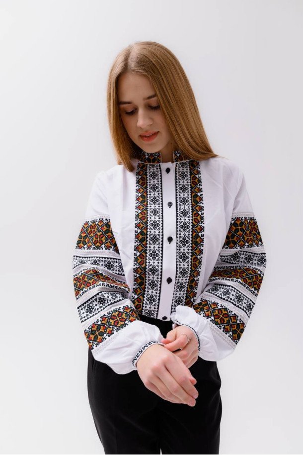 Вишиванка Жіноча VZHKM12