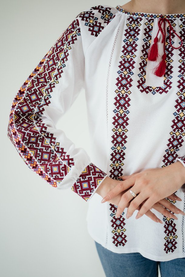 Вишиванка Жіноча VZHLL106