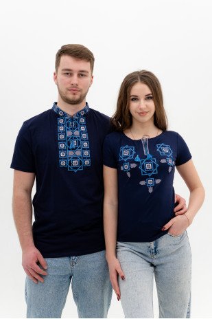 A set of blue embroidered t-shirts Reed blue