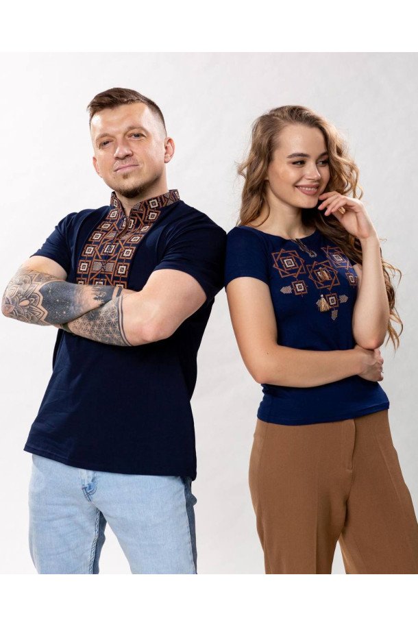 A set of blue embroidered t-shirts Reed brown