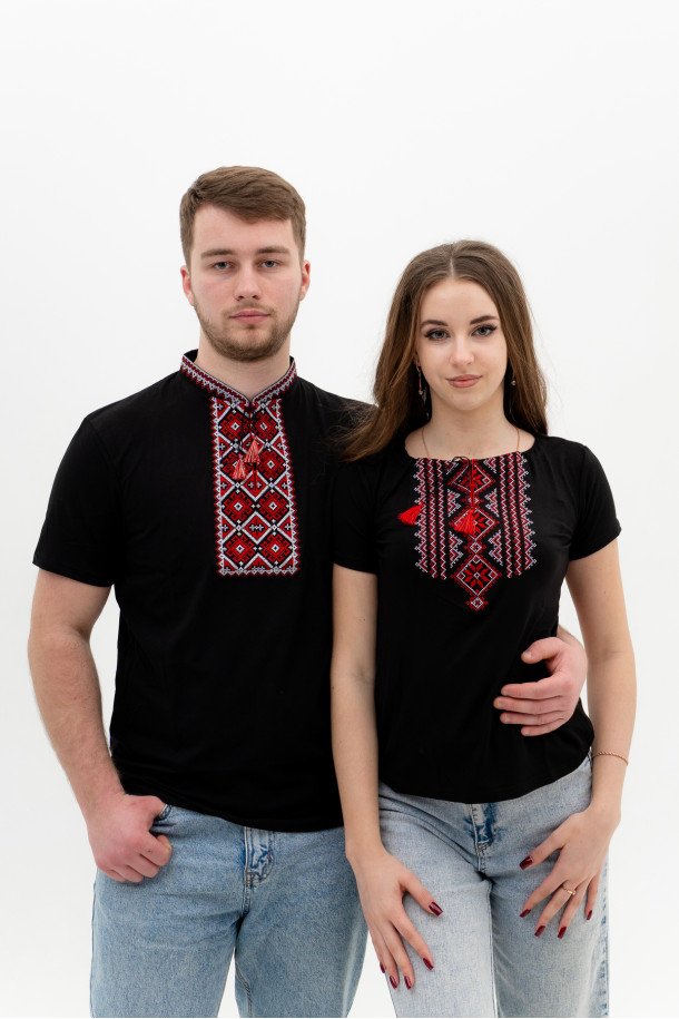 Комплект чорних вишитих футболок Червоні ромби 